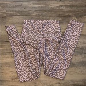 Pink Leopard Scrunch butt leggings
